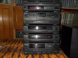 Мощная миди-система Aiwa Z-D7300M,пятиблочная.